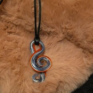 Elegant Swirl Pendant Necklace